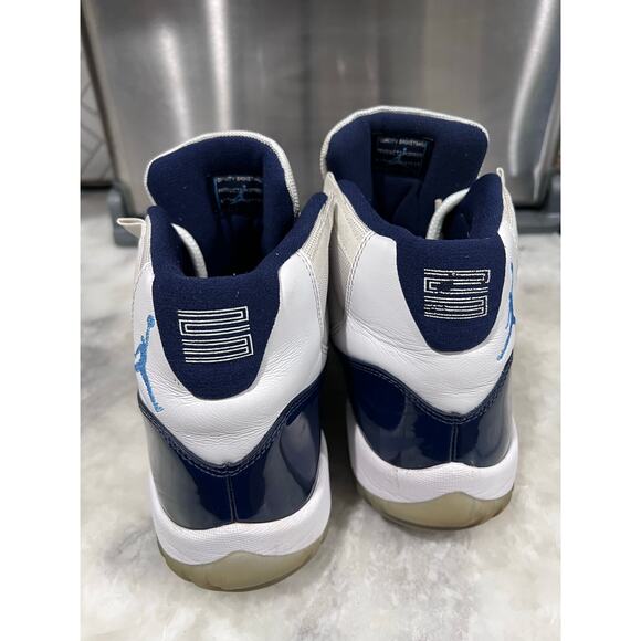 Nike Air Jordan 11 Retro Win Like 82 White Navy UNC Men’s Size 10.5 378037-123